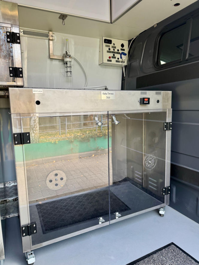 To pierwsza taka karetka w Polsce! Niezastąpiona, gdy liczą się minuty