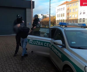 Zatrzymano 40-latka, który przemycał kokainę w swoim organizmie. Mężczyzna wpadł na lotnisku w Gdańsku