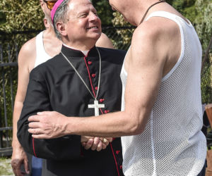 Danuta Stenka i Małgorzata Mikołajczak w bikini z planu filmu Klecha