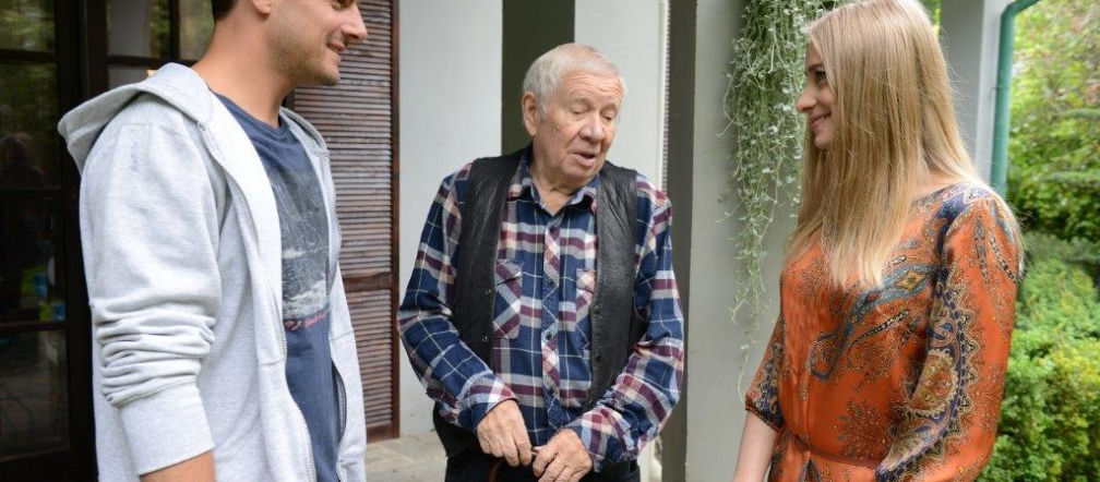 Komisarz Alex 4 sezon odcinek 44 (odc. 5). Monika (Julia Rosnowska), Michał Orlicz (Antoni Pawlicki)