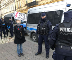 Kilka tysięcy osób na kolejnym proteście w Krakowie przeciw zaostrzeniu prawa aborcyjnego