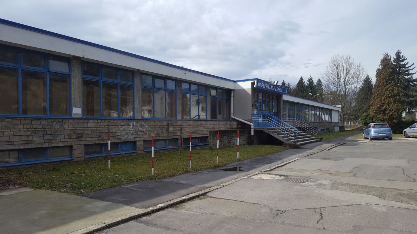 Basen letni w Mościcach