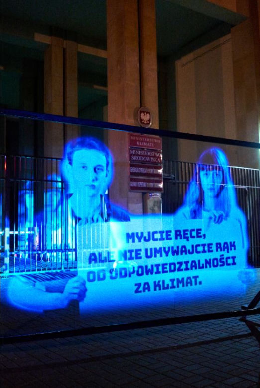 Marsz hologramów w ramach strajku dla klimatu
