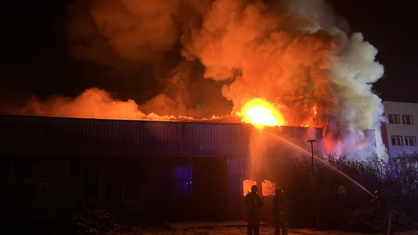 Pożar pustostanu w Dąbrowie Górniczej