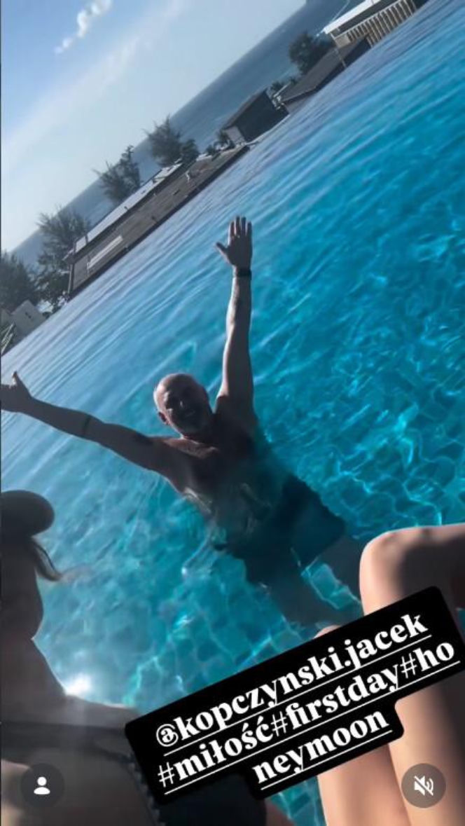 Rajski miesiąc miodowy, a ona bez uśmiechu. Co dzieje się z żoną Jacka Kopczyńskiego?