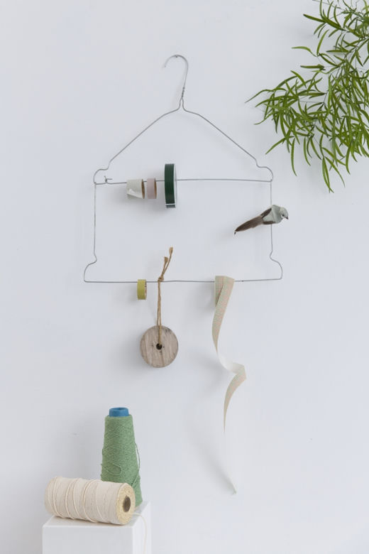 DIY: wieszak na materiały dla hobbysty