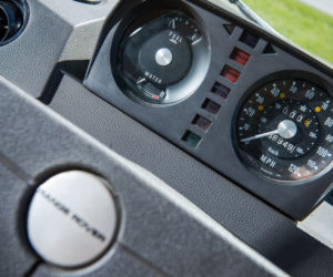 Range Rover o numerze seryjnym 001