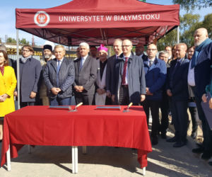 Białystok. Budowa biblioteki UwB i obserwatorium astronimicznego z planetarium