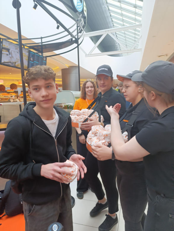 Kolejka czekała od 5 rano. Byliśmy na otwarciu Popeyes w Gdyni 