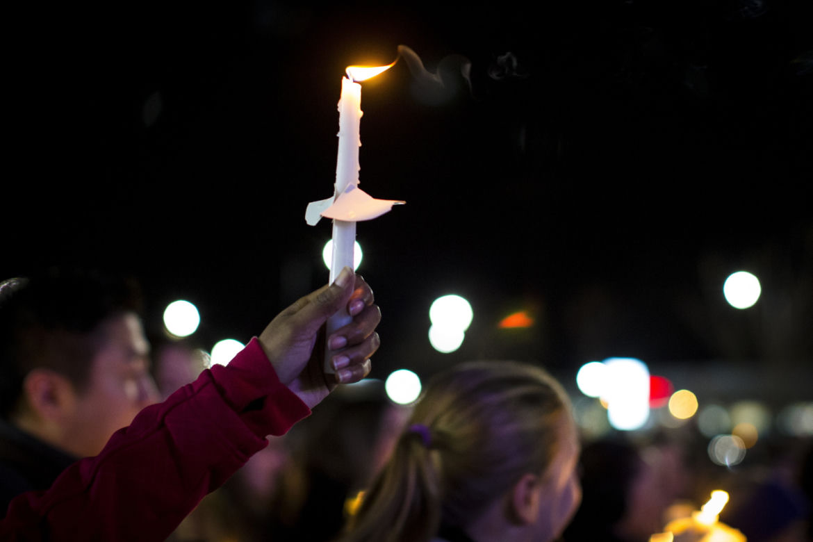 6-latek strzelił do nauczycielki w klasie. Wczesniej groził, że ją spali