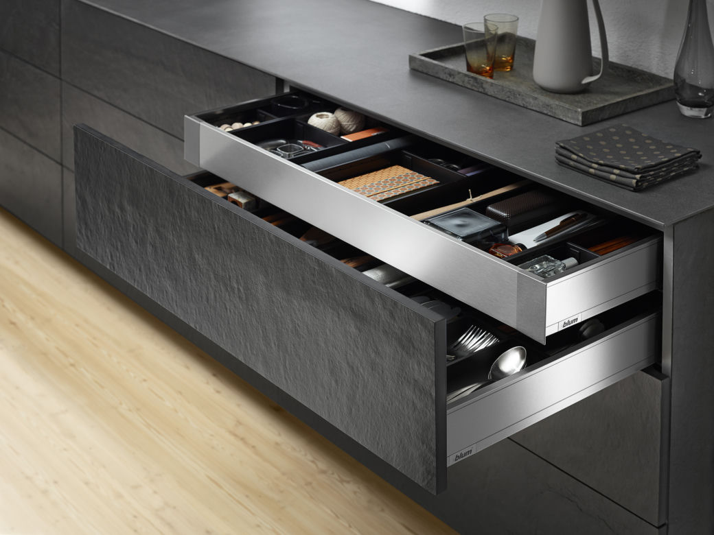 Szuflady LEGRABOX pure w kuchni