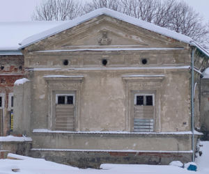 Dwór w Radlnej po I etapie renowacji (dach)