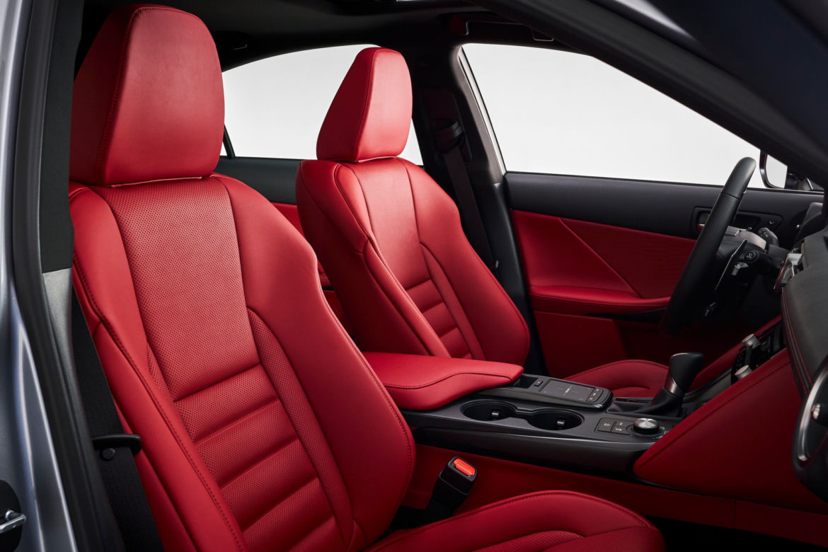 2021 Lexus IS