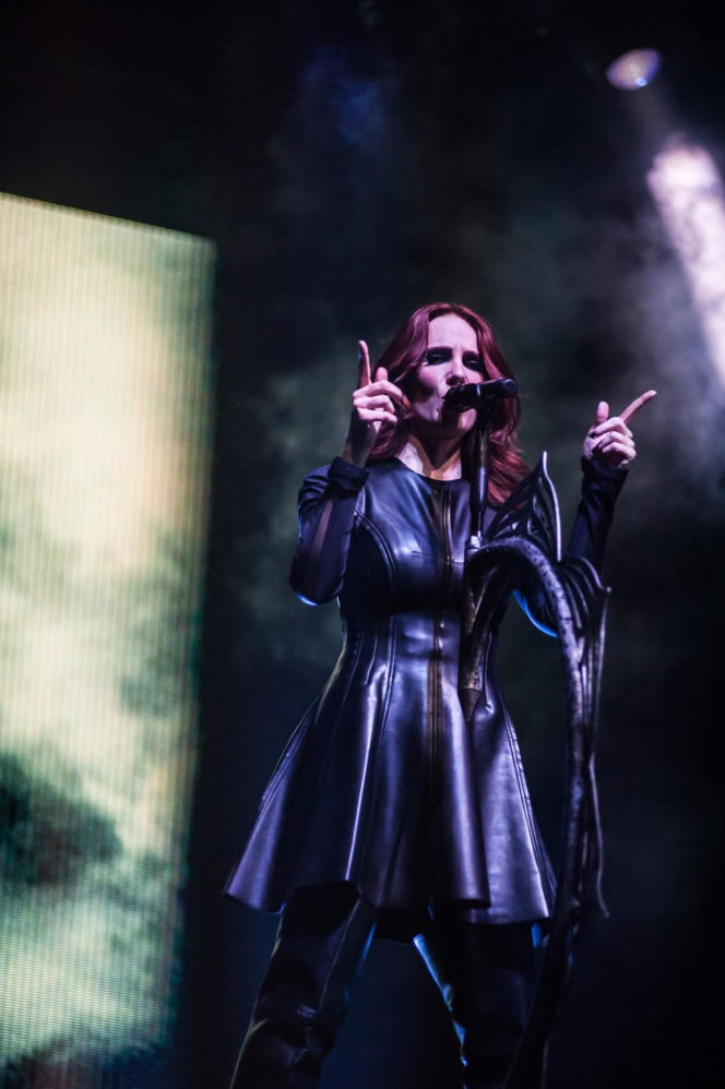 Misternie zaplanowane wizualne widowisko – Epica, Amaranthe i Charlotte Wessels zagrali w Warszawie [RELACJA]