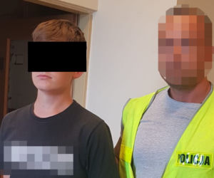 Policjanci z Bydgoszczy odzyskali legendarną szarfę. Dwaj bracia zatrzymani 