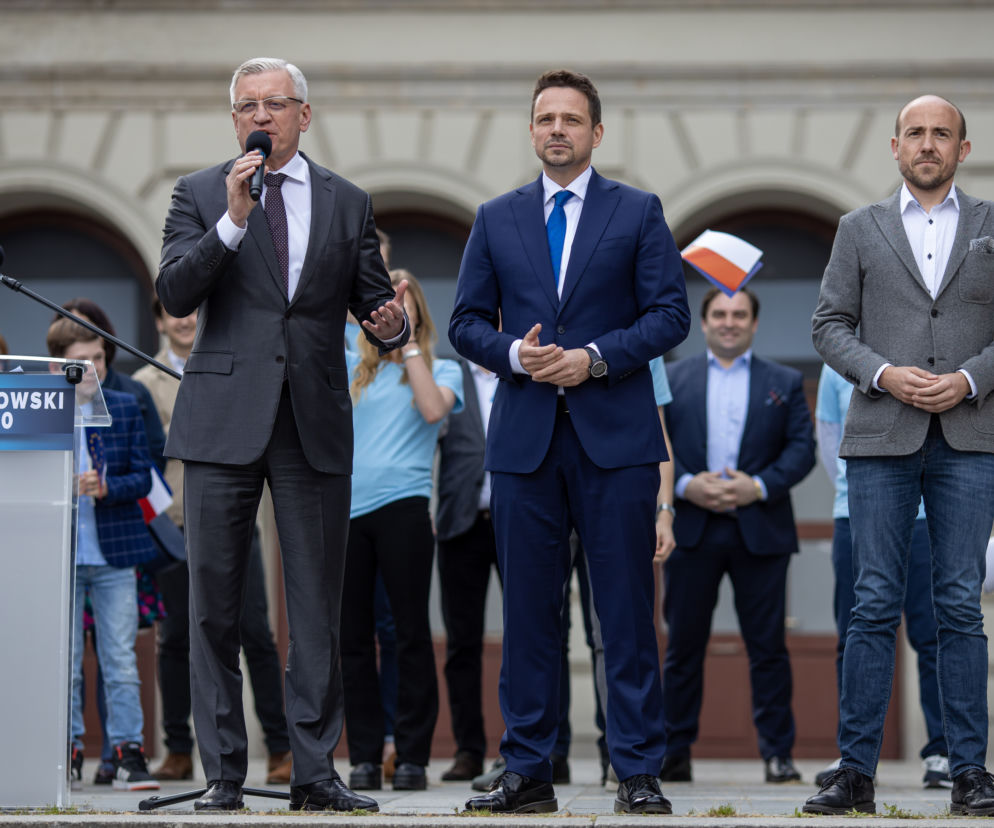 Rafał Trzaskowski przemawia na Placu Wolności w Poznaniu. Wybory prezydenckie 2020