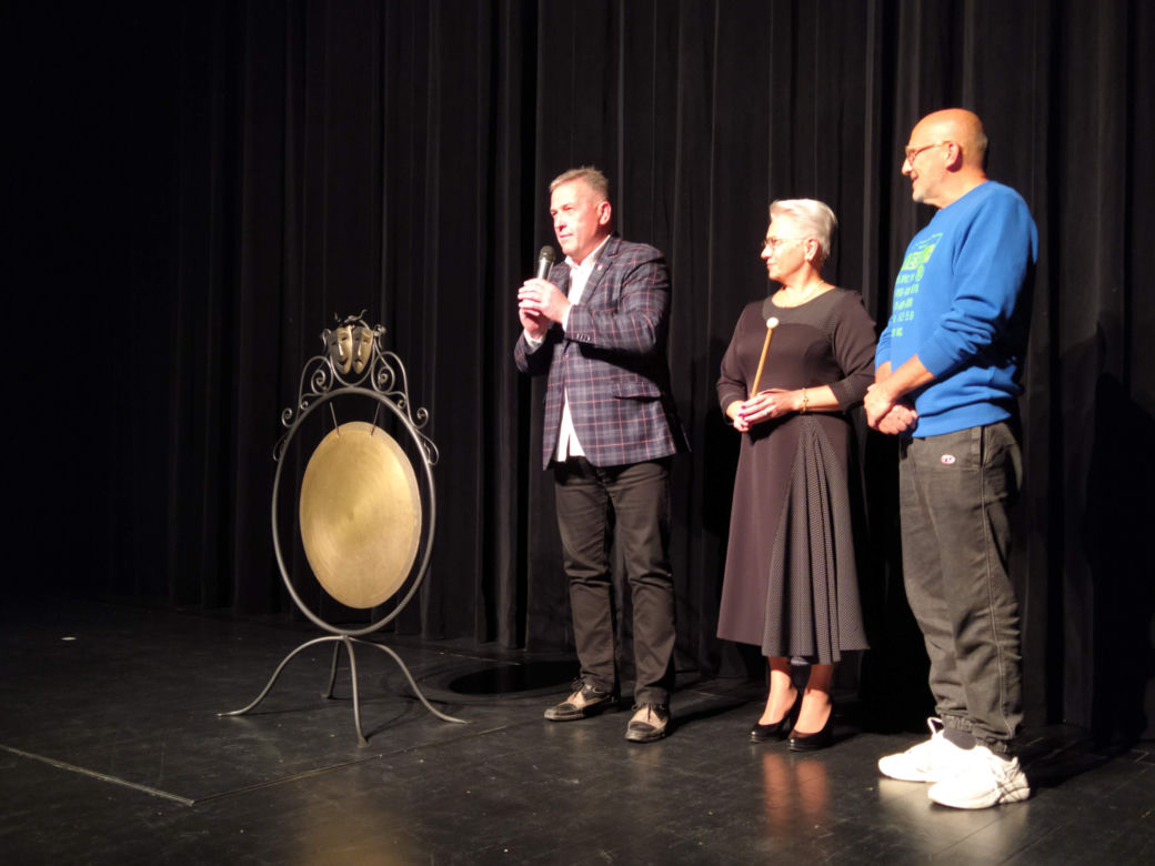 ZOBACZ ZDJĘCIA z inauguracji X Ogólnopolskiego Festiwalu Teatrów "Sztuka plus Komercja" w Siedlcach: