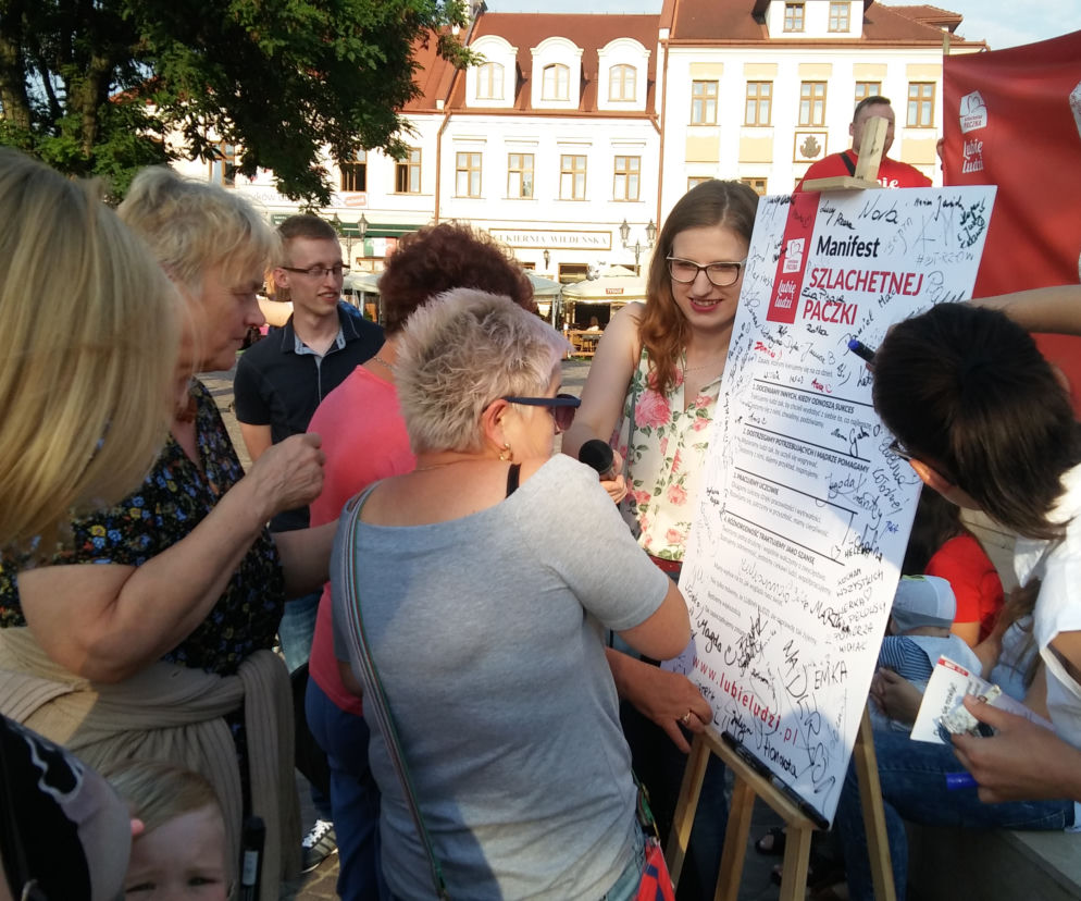 Akcja odbywała się na Rynku w Rzeszowie