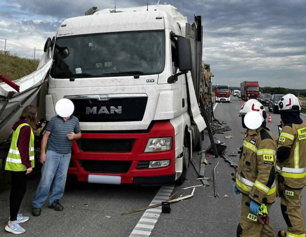 Wypadek na autostradzie A1. Zderzyły się ciężarówki