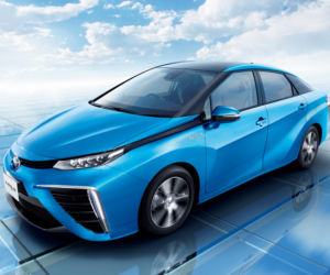 Toyota Mirai z wodorowymi ogniwami paliwowymi
