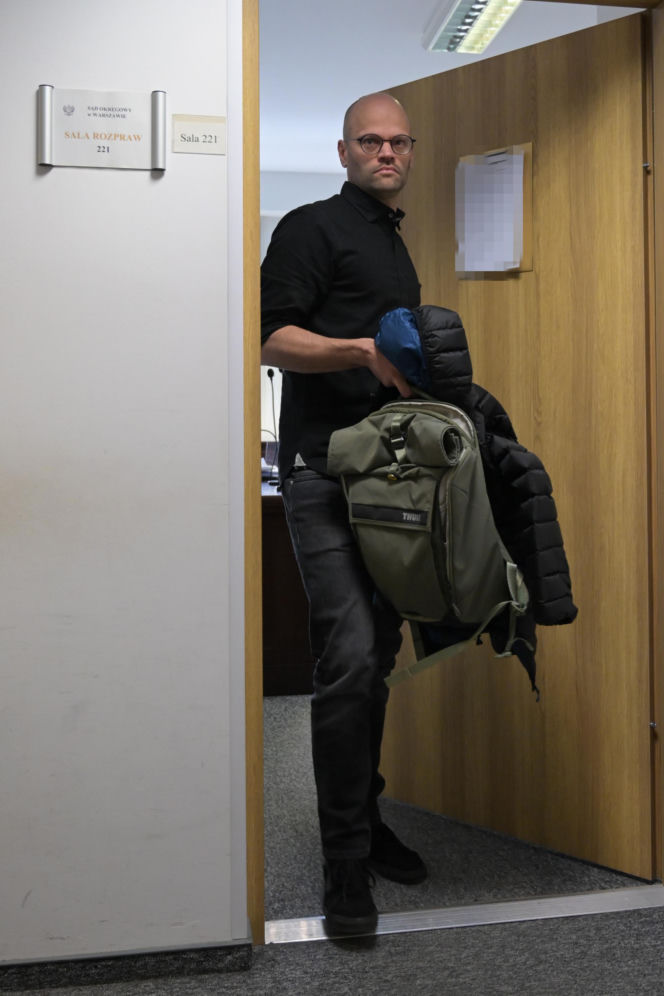 Katarzyna Wajda czekając na rozwód, całowała się w sądzie