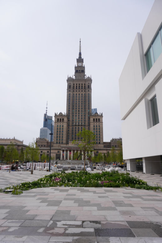 Trwają prace nad placem Centralnym w Warszawie