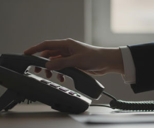 Dyżurny z Radomska. Jak jedna rozmowa uratowała dwa życia?