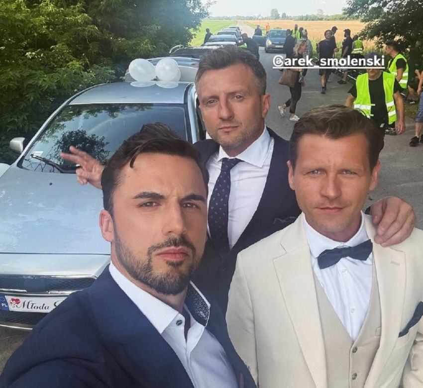 M jak miłość. Tak będzie wyglądał ślub Natalki i Adama. Mnóstwo gości na cudownej imprezie w Grabinie - ZDJĘCIA