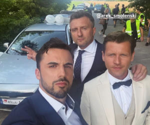 M jak miłość. Tak będzie wyglądał ślub Natalki i Adama. Mnóstwo gości na cudownej imprezie w Grabinie - ZDJĘCIA