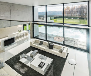 Wnętrza domu: beton architektoniczny