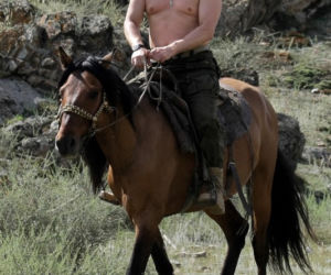 Putin na koniu