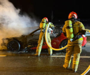 Mustang stanął w płomieniach na S3. Akcja strażaków na Dolnym Śląsku
