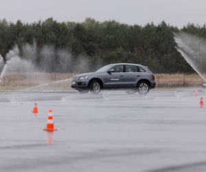 jazda po mokrej nawierzchni Audi Q5