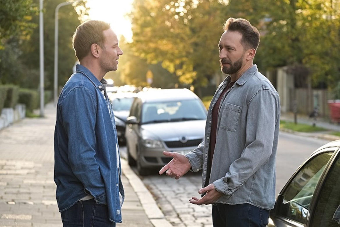 Pierwsza miłość odc. 3950. Arek (Dariusz Wieteska), Janek (Maciej Mikołajczyk)