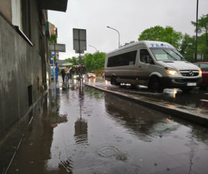 Ulewy w Małopolsce 23.05.2019: Ulice zamieniły się w rwące rzeki, sytuacja jest dramatyczna