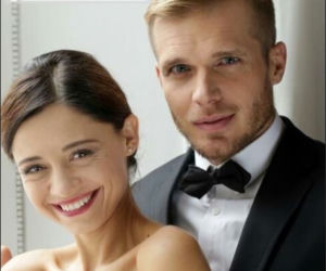 M jak miłość, Iza (Adriana Kalska), Artur (Tomasz Ciachorowski)j Roznerski)