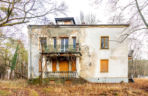 Opuszczona willa w Konstancinie