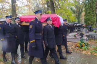 Pośmiertne odznaczenie dla strażaka, który zginął w płomieniach. „Do końca pozostał wierny przysiędze”