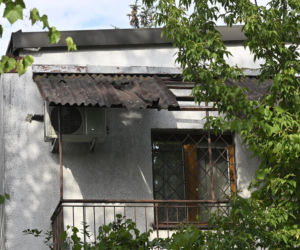 Smutny widok domu Kaczyńskiego. Willa na Żoliborzu się sypie