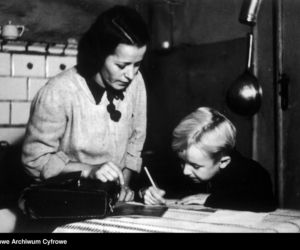 Zobacz, jak kiedyś wyglądały lekcje! (rok 1948)