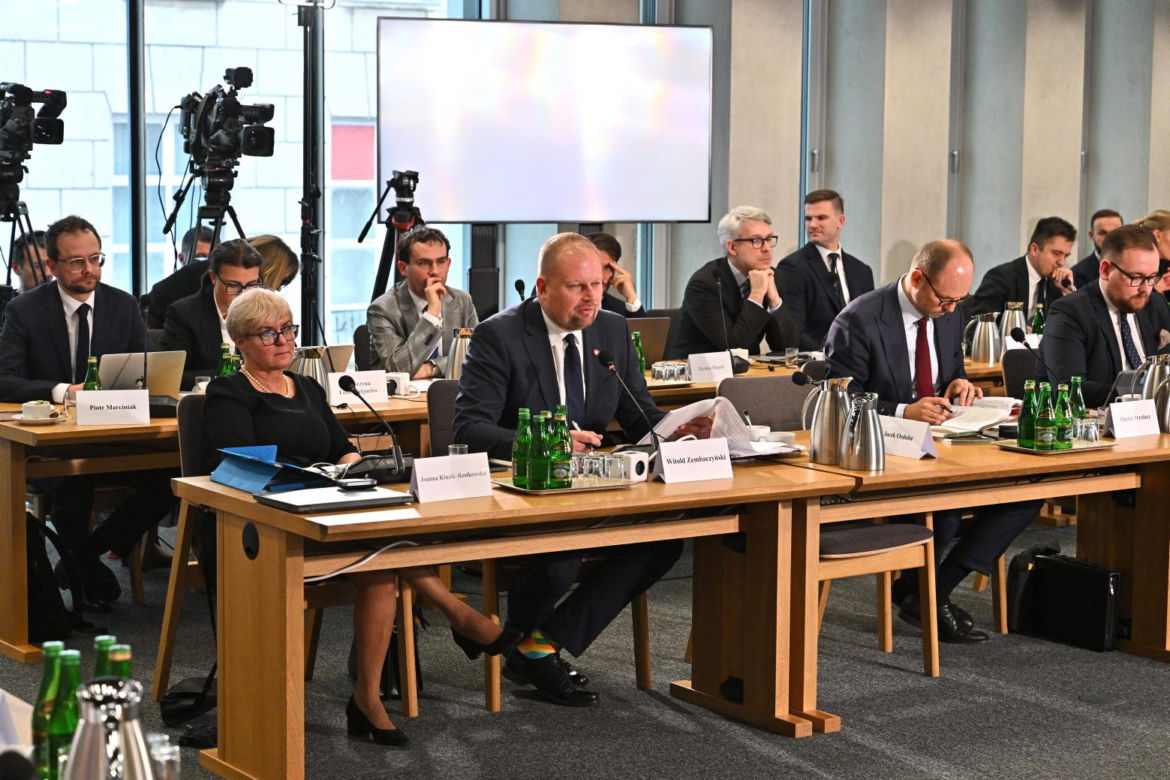 Jarosław Kaczyński zeznaje przed komisją śledcza ds. Pegasusa