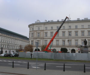 Kaczyński stanął na placu Piłsudskiego