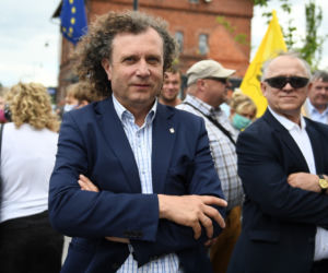 Kartuzy: Trzaskowski poskubał truskawek. Kaszubi go pogonili [ZDJĘCIA]