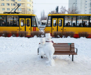 Wyjątkowe śniegowe rzeźby w Warszawie