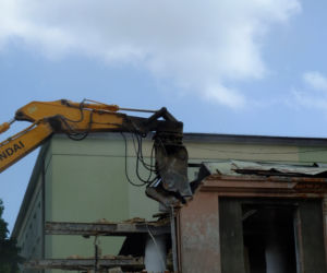Nie ma gniazd, można wyburzać. Pustostan w centrum Lublina zniknie w ciągu kilku dni