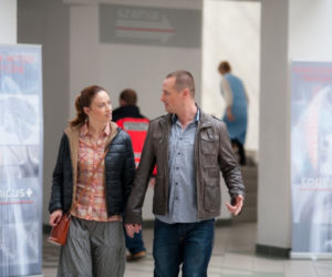 Lekarze 3 sezon odcinek 4 (odc. 30). Maks Keller (Paweł Małaszyński), Alicja (Magdalena Różczka)