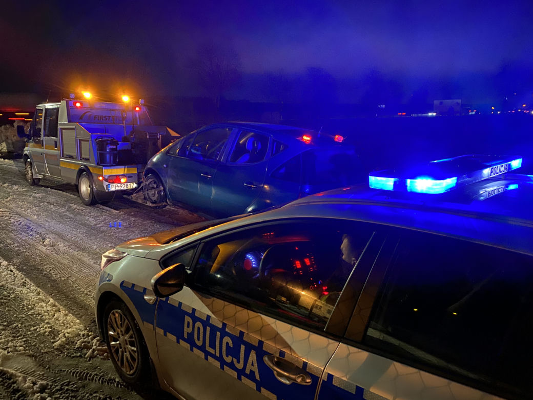 Piła: Nie miał zamiaru zatrzymać się do kontroli! Prawie potrącił policjanta 