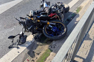 Motocyklista nie żyje! Wstrząsający wypadek pod Warszawą. Jest szokujące nagranie z kamery