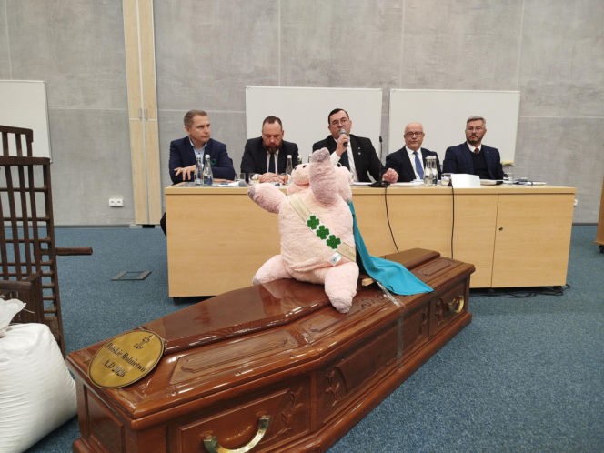 Protest rolników na spotkaniu z ministrem rolnictwa na Uniwersytecie w Siedlcach