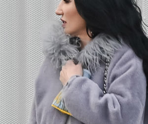 Justyna Steczkowska boso na śniegu